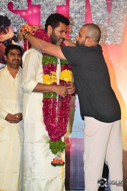 Abhinetri-Movie-Success-Meet